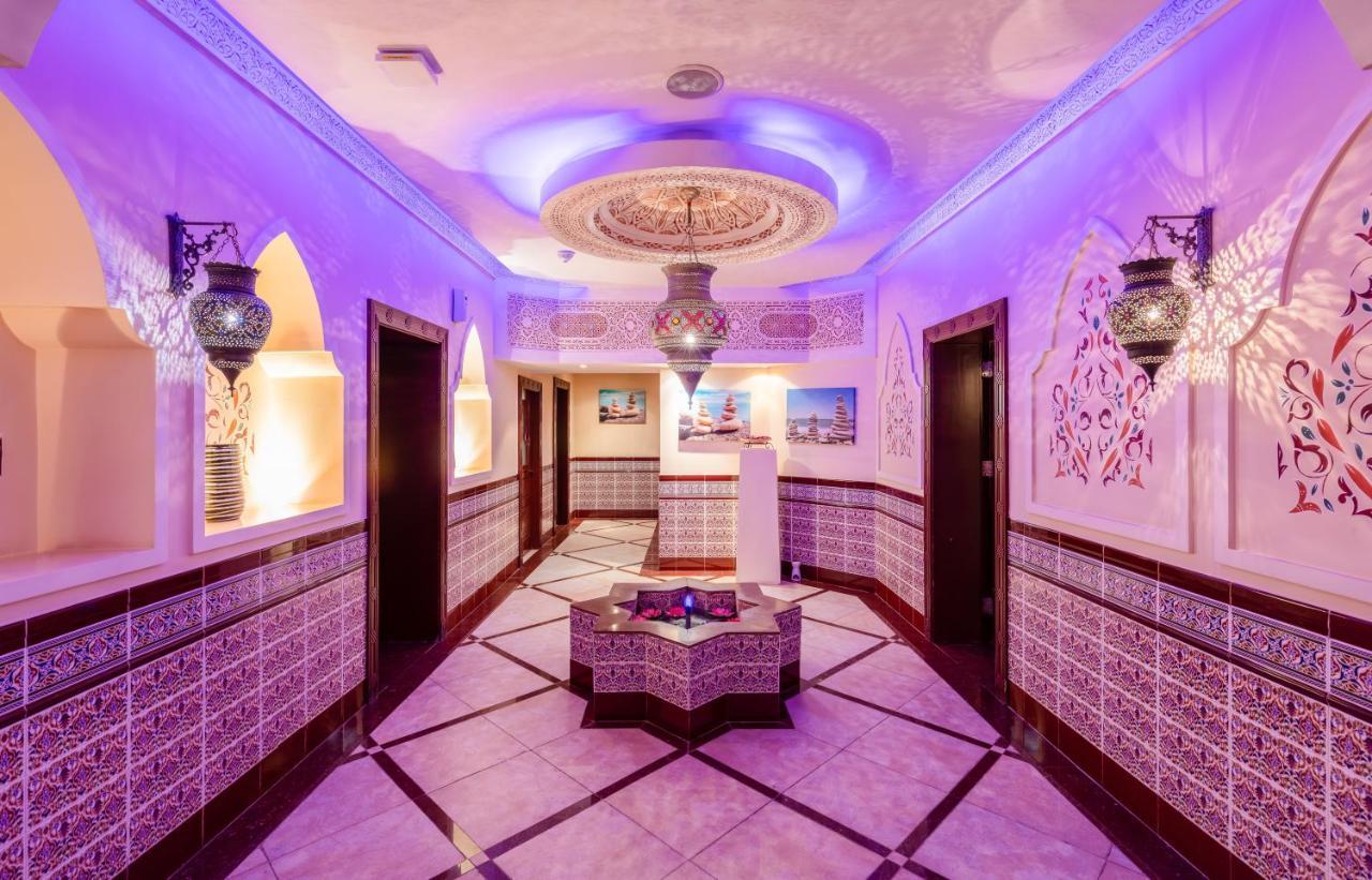 Holiday Inn Riyadh Al Qasr By Ihg מראה חיצוני תמונה