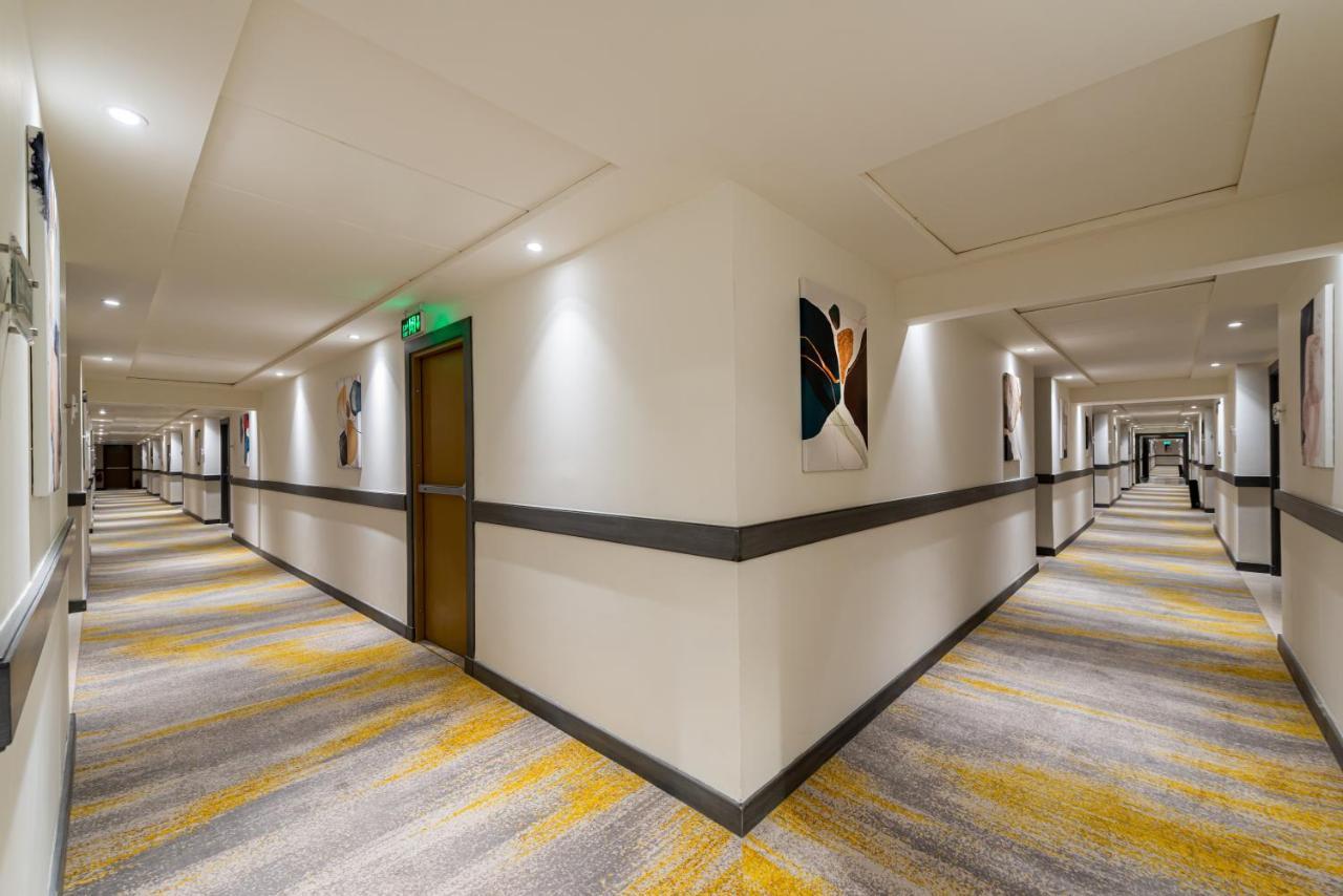 Holiday Inn Riyadh Al Qasr By Ihg מראה חיצוני תמונה