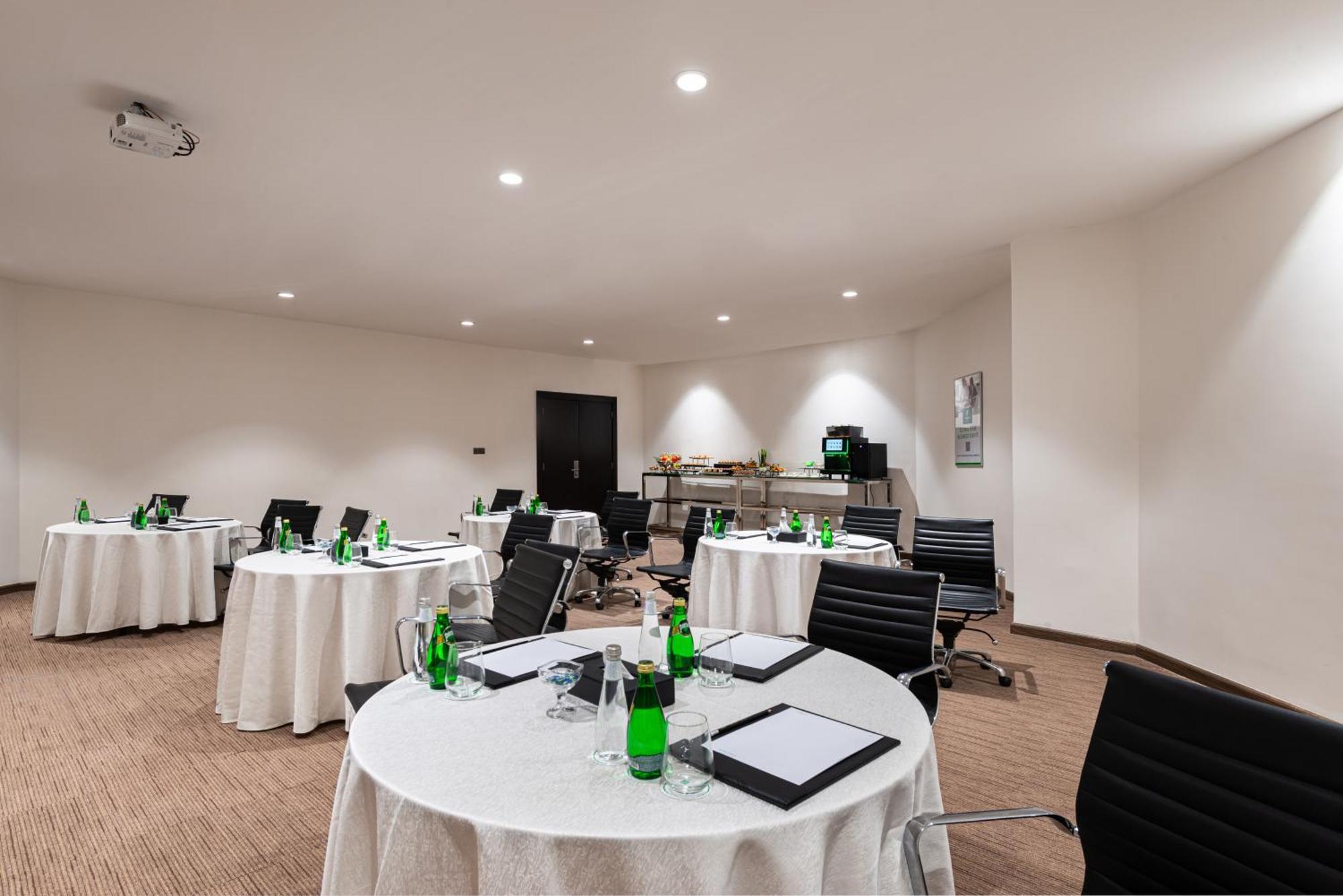 Holiday Inn Riyadh Al Qasr By Ihg מראה חיצוני תמונה