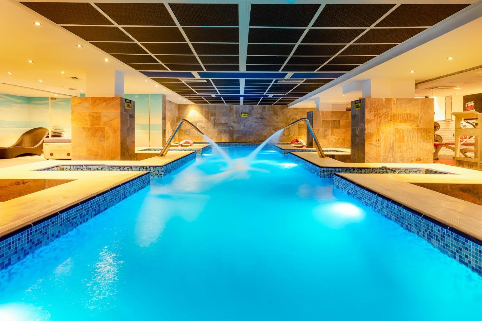 Holiday Inn Riyadh Al Qasr By Ihg מראה חיצוני תמונה