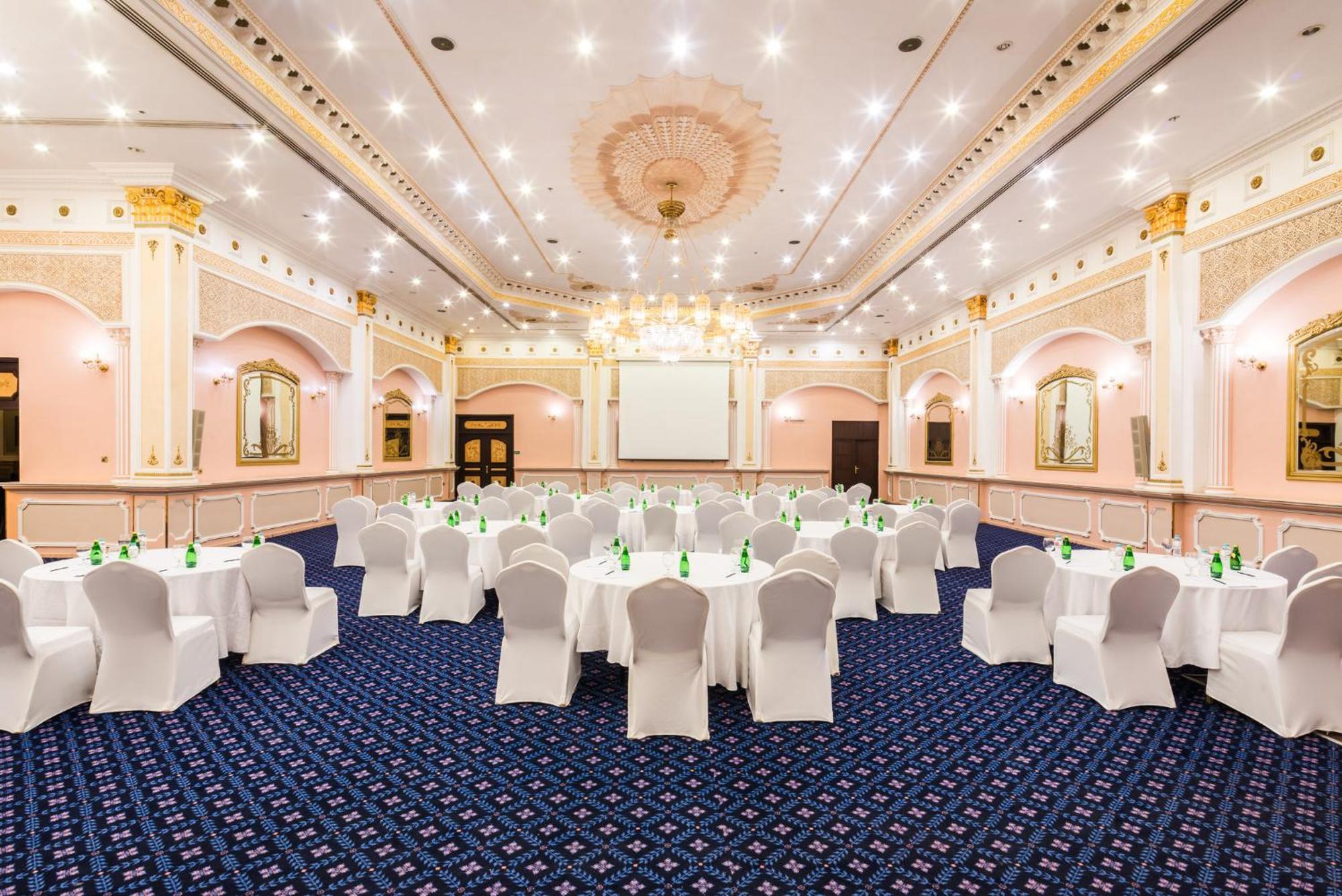 Holiday Inn Riyadh Al Qasr By Ihg מראה חיצוני תמונה