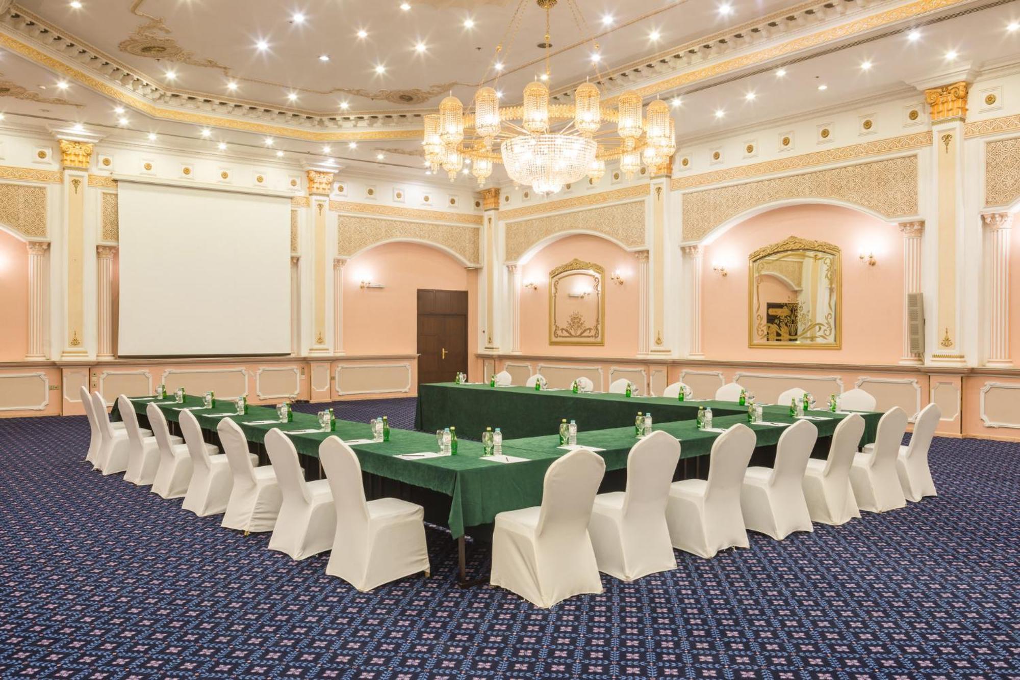 Holiday Inn Riyadh Al Qasr By Ihg מראה חיצוני תמונה